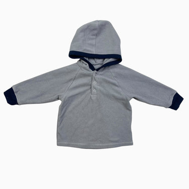 Pull à capuchon gris en polar 6M