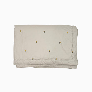 Couverture greige en percale 'citrons brodés' format bassinette