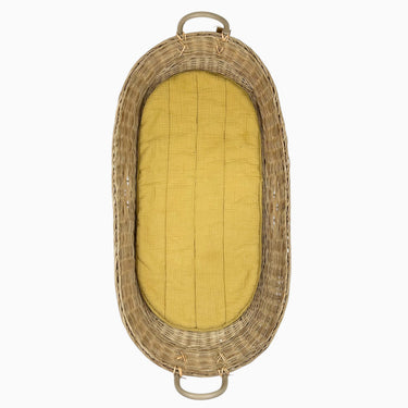 (PICK UP ONLY) Bassinette en osier avec matelas recouvert en mousseline 0-9M