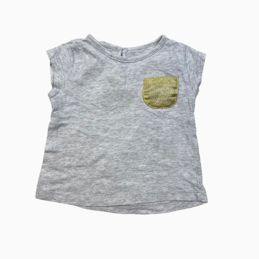 T-shirt gris avec poche dorée 12M