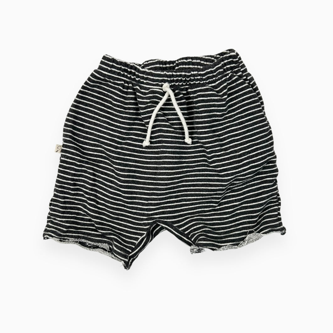 Short charcoal à rayures crèmes en coton french terry fait aux É-U 8-9Y