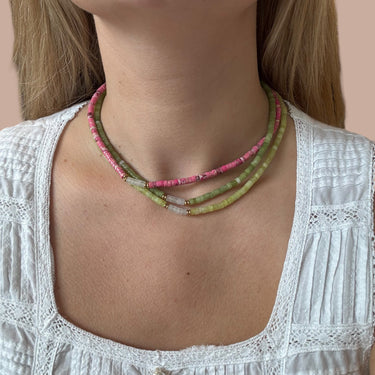 Collier en perles ajustables pour adultes (couleurs varia)