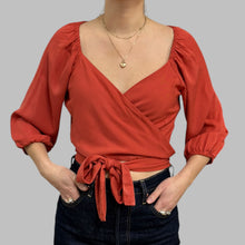 Charger l&#39;image dans la galerie, Haut paprika style cache-coeur cropped en modal, tencel et rayonne de bambou pour femmes M-L
