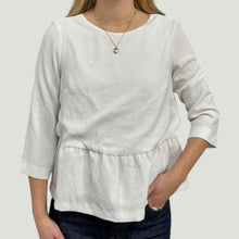 Charger l&#39;image dans la galerie, Blouse blanche en poly et viscose avec dentelle de coton pour femmes 38 (fit S-M)
