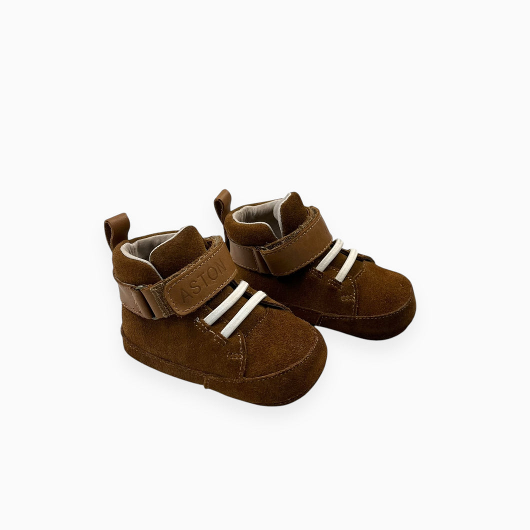 Chaussons noisettes en suède à velcro et semelles molles 6-12M