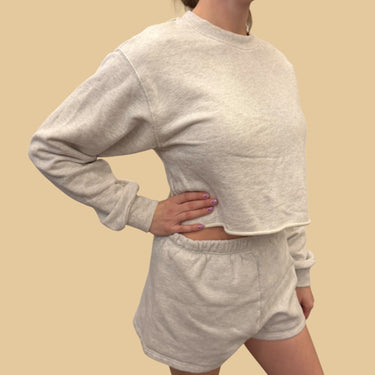 Ensemble pull cropped gris et short pour femmes XS