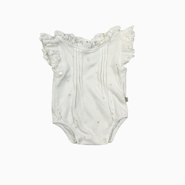 Cache-couche blanc fleuri avec volants 1M
