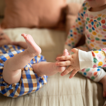 Barboteuse à vichy bleue et latté en lin 3-6M