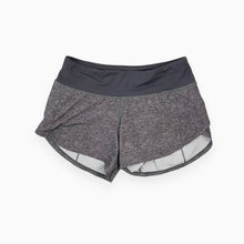 Charger l&#39;image dans la galerie, Short de sport en nylon gris chiné pour femmes 2 Tall
