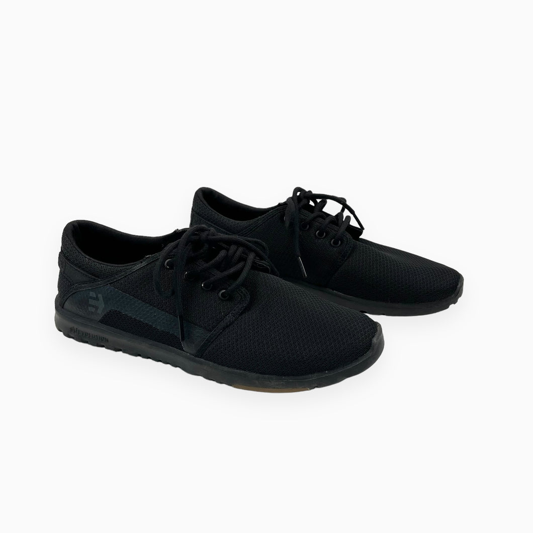 Sneakers noirs en mesh pour adultes (Femme 10.5US / Homme 9US)