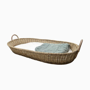 Panier langer en osier avec tapis