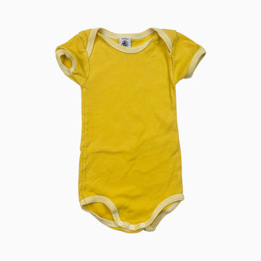 Cache-couche jaune 18M